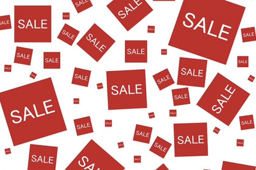 l’immagine rappresenta una locandina che promuove la stagione dei saldi