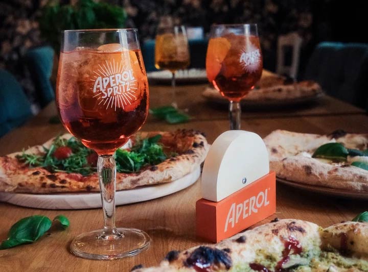 Aperol spritz il pairing ideale per valorizzare la pizza gourmet
